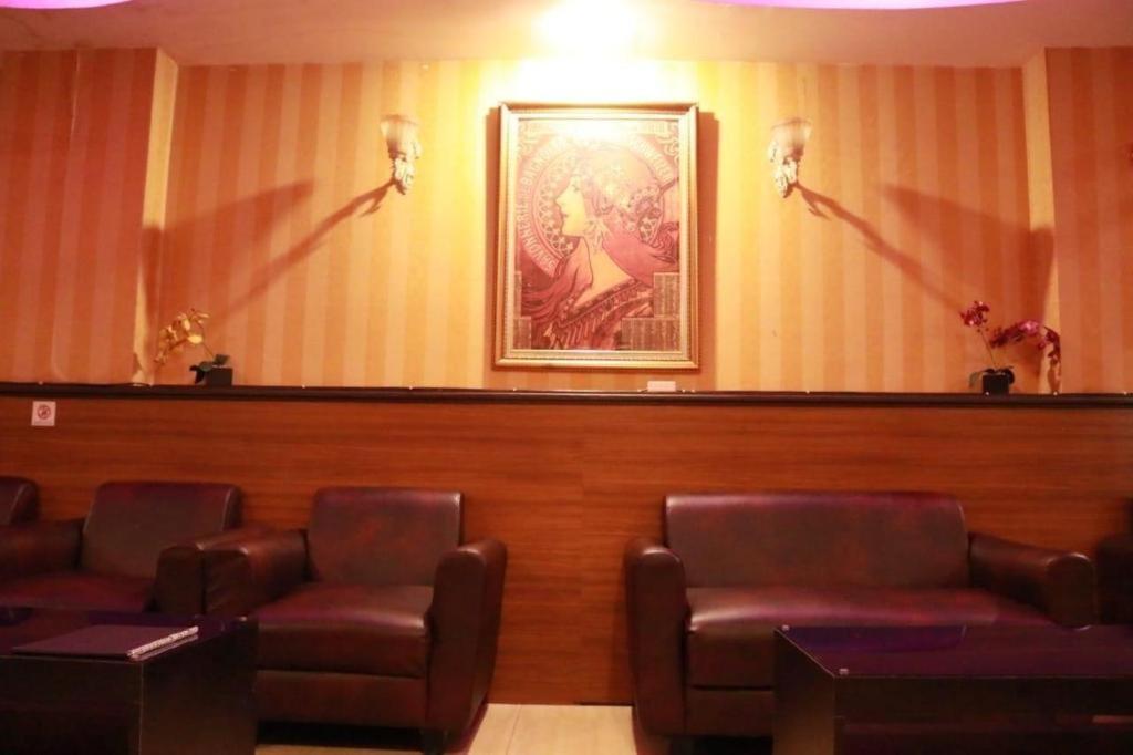 California Hotel Cakarta Dış mekan fotoğraf