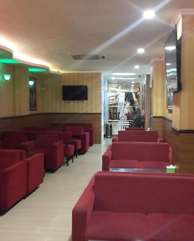 California Hotel Cakarta Dış mekan fotoğraf