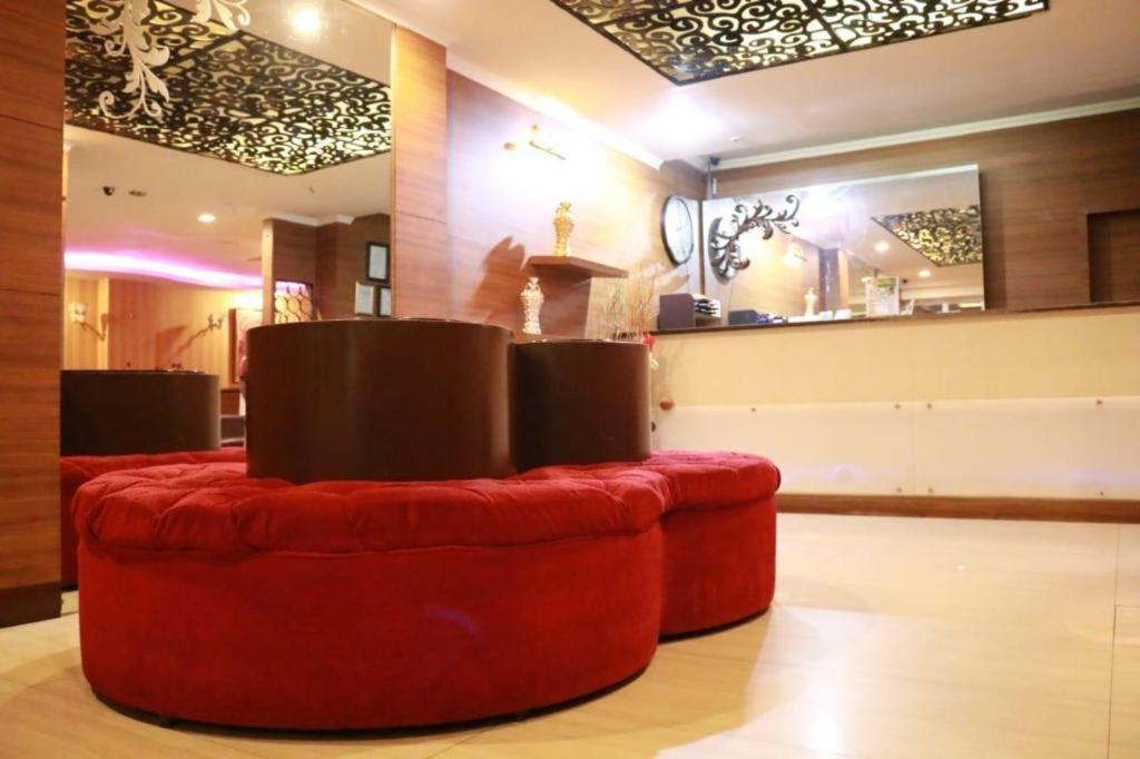 California Hotel Cakarta Dış mekan fotoğraf