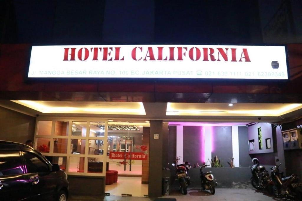 California Hotel Cakarta Dış mekan fotoğraf