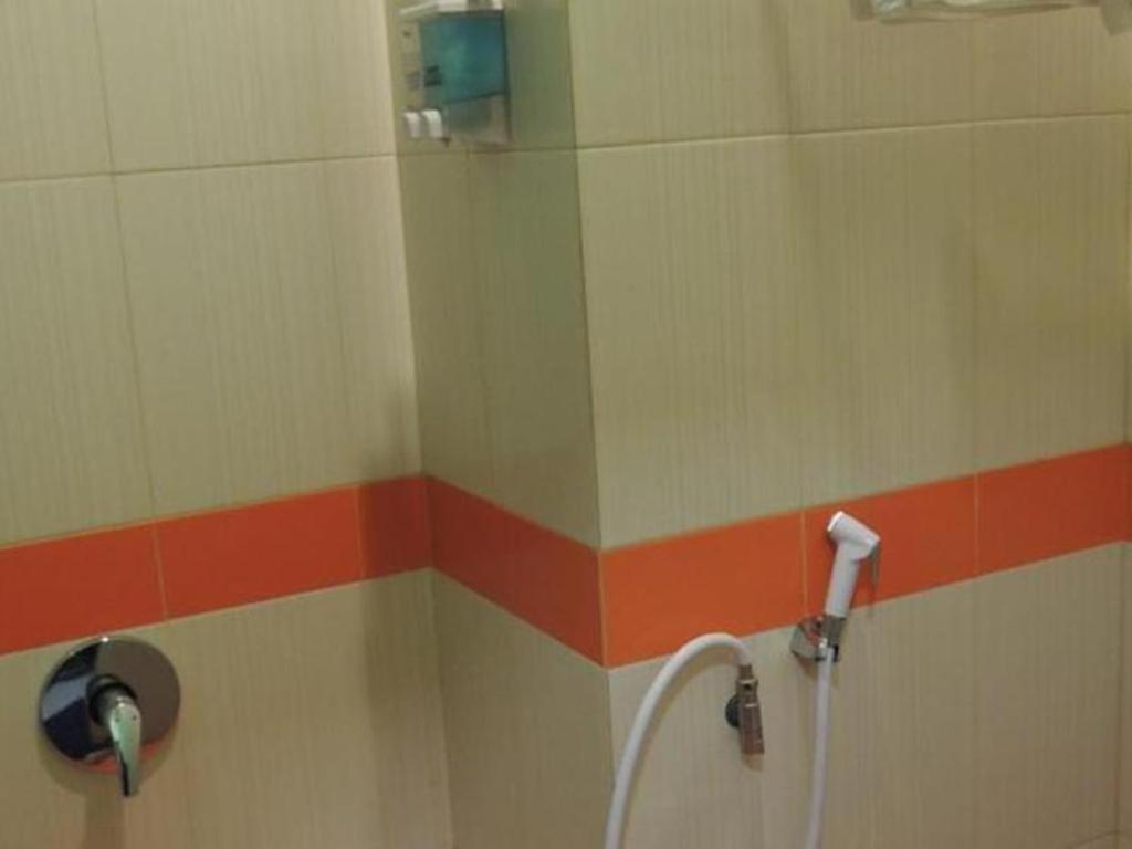 California Hotel Cakarta Dış mekan fotoğraf