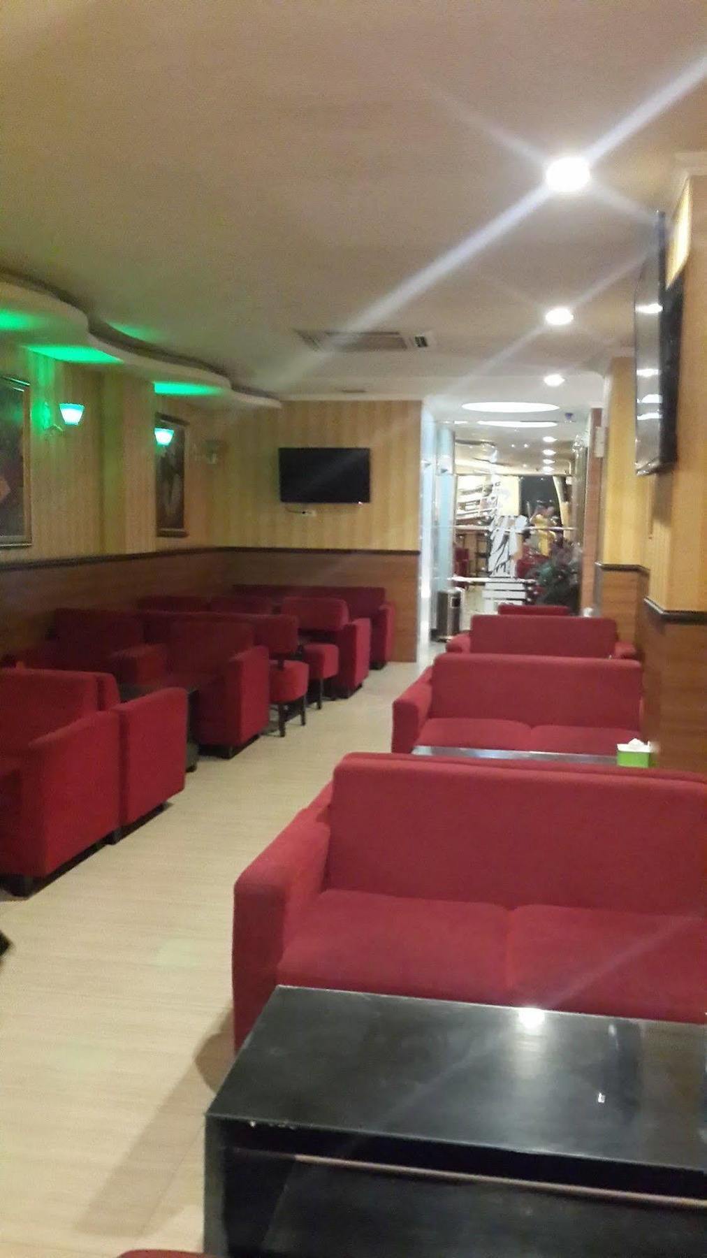 California Hotel Cakarta Dış mekan fotoğraf