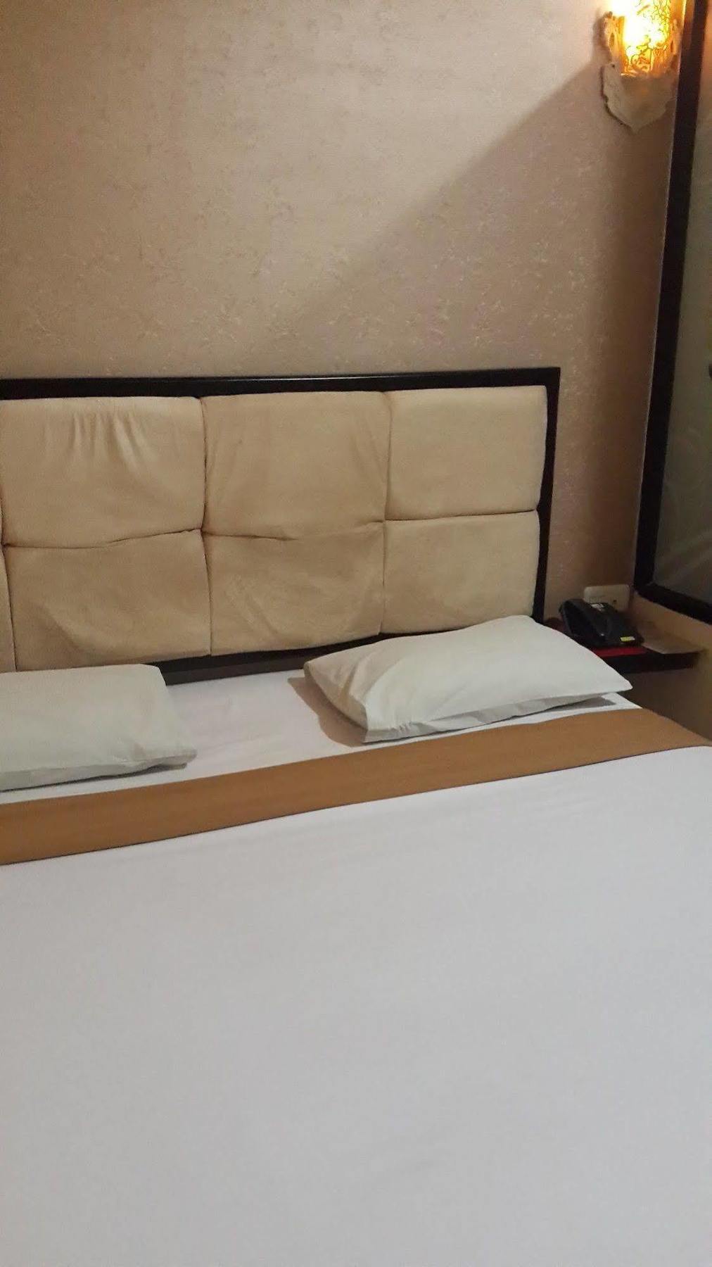 California Hotel Cakarta Dış mekan fotoğraf
