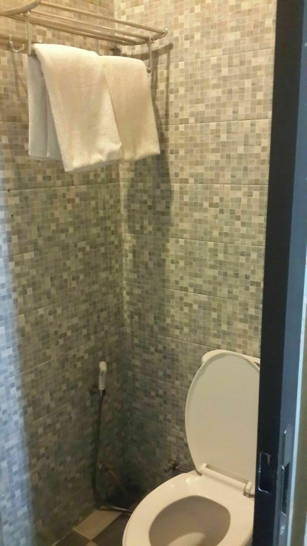 California Hotel Cakarta Dış mekan fotoğraf